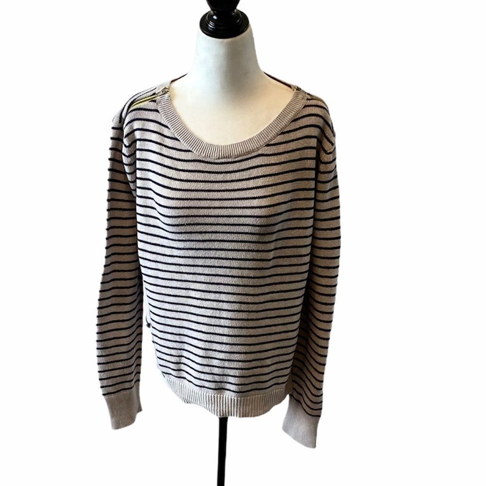 AMERICAN EAGLE Striped Knit Cream & Navy Sweater